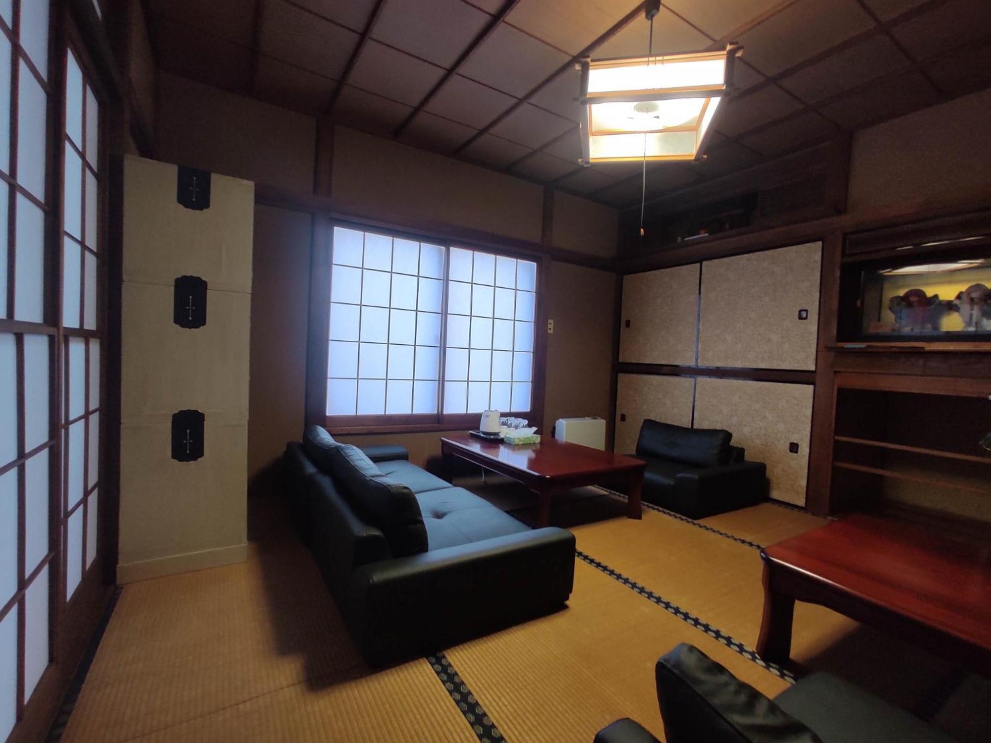 Guesthouse Kincha 駅東口 Уцуномія Екстер'єр фото